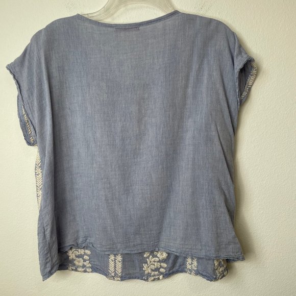 Fresh Produce Organic Cotton Floral Embroidered Top Made in USA - Picture 4 of 11